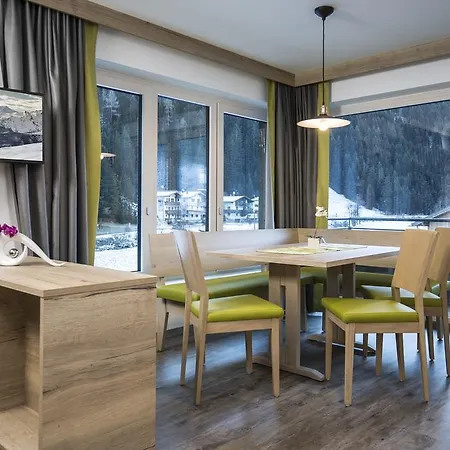 Alps Tux Apartment Exterior photo