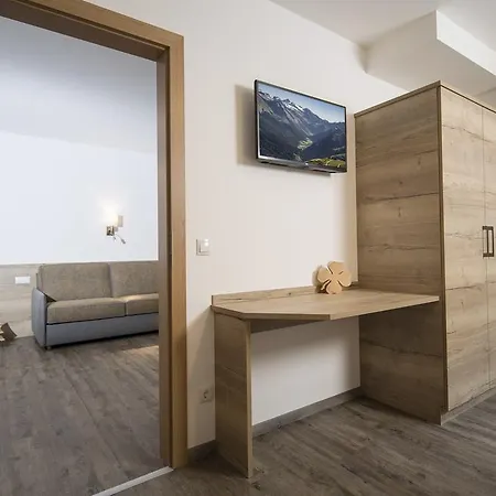 Alps Tux Apartment Exterior photo
