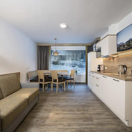Alps Tux Apartment Exterior photo