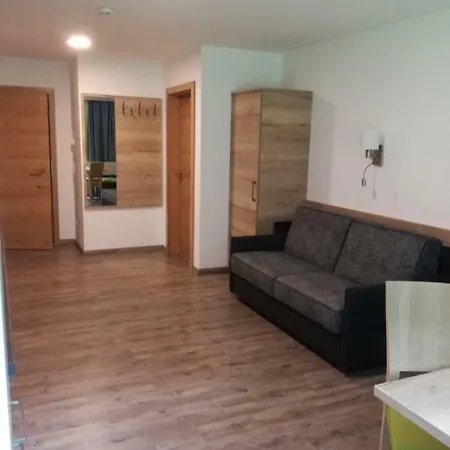 Alps Tux Apartment Exterior photo